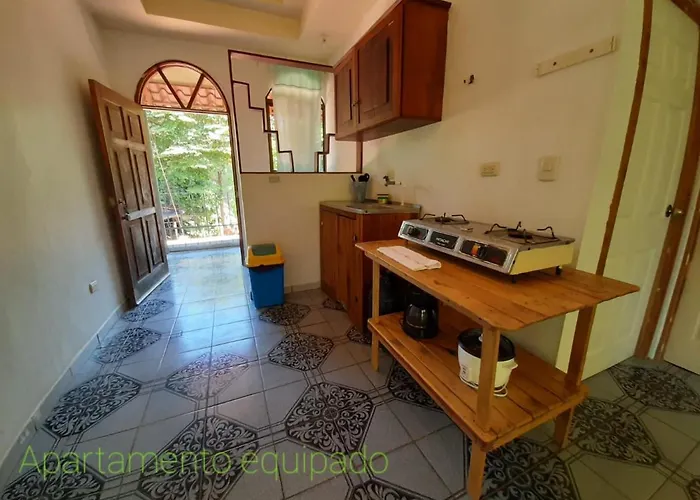 Cabinas Hoja Del Bosque Santa Cruz (Guanacaste)